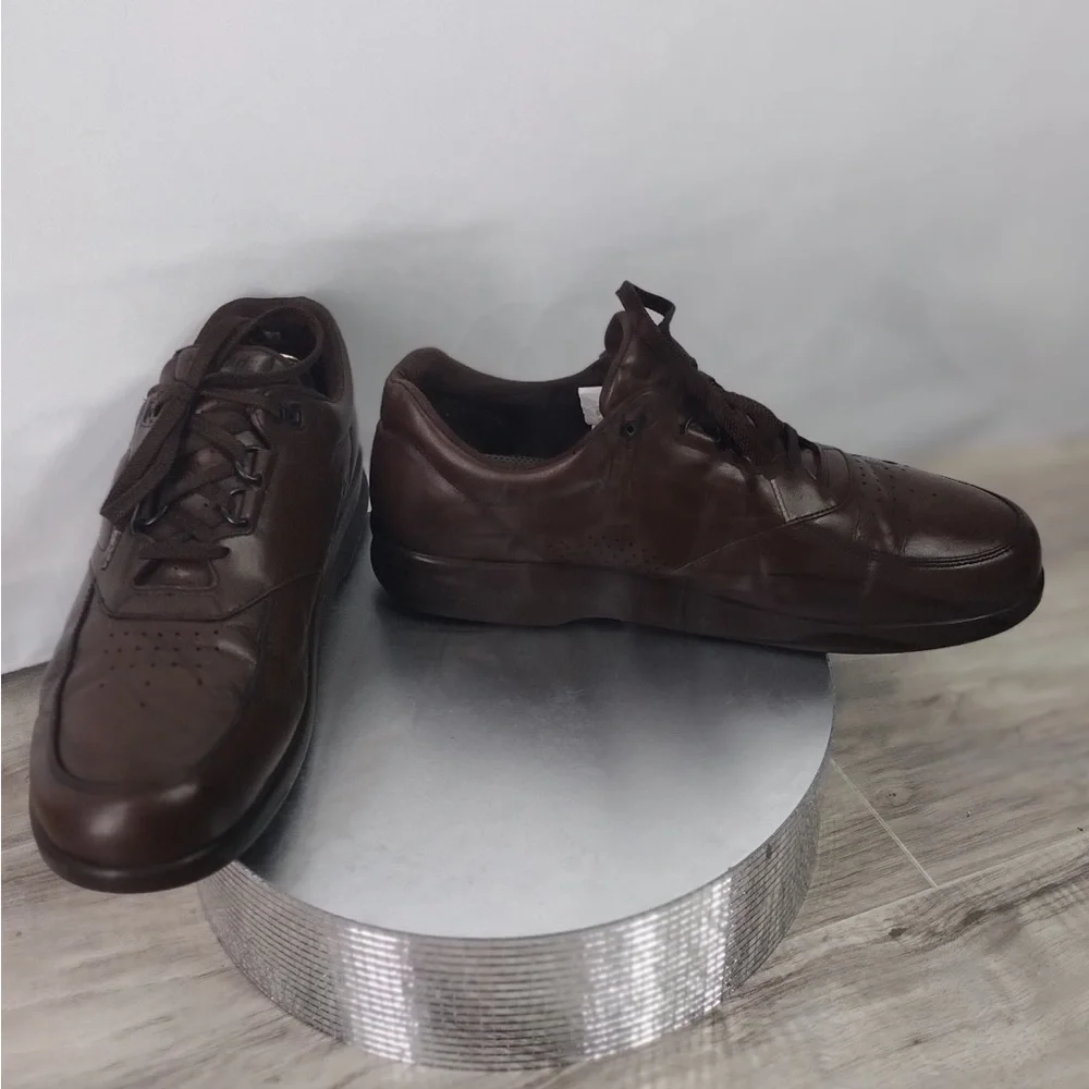 SAS Men's Brown Leather Shoes size 13 pre owned good condition